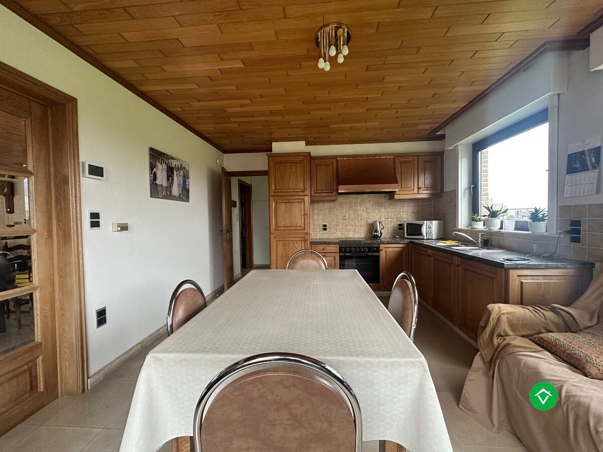 Ruime alleenstaande woning met prachtig uitzicht nabij het centrum van Koekelare 