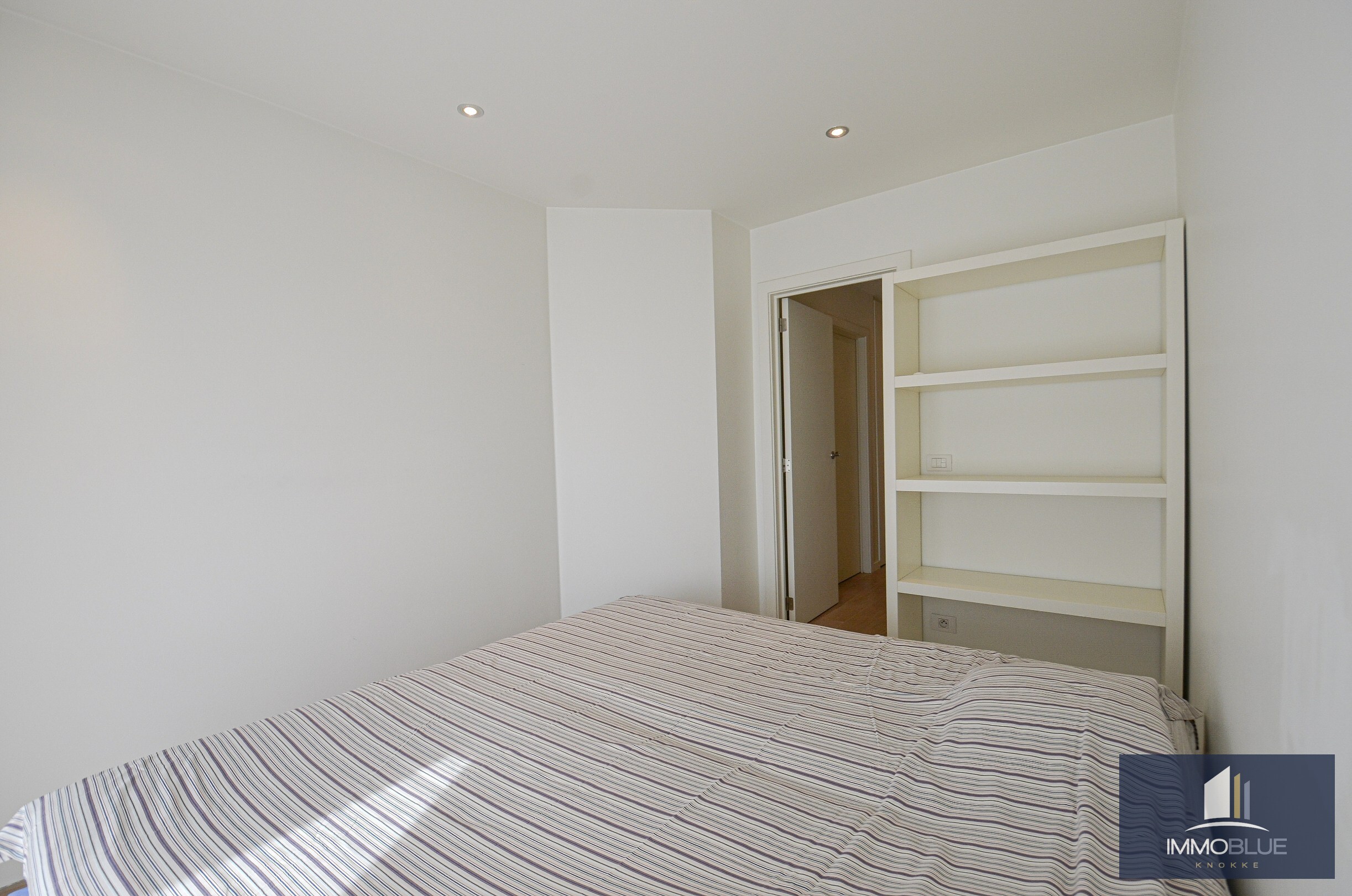Topaanbieding – Uitzonderlijk ruim appartement gelegen in een stijlvolle residentie. 