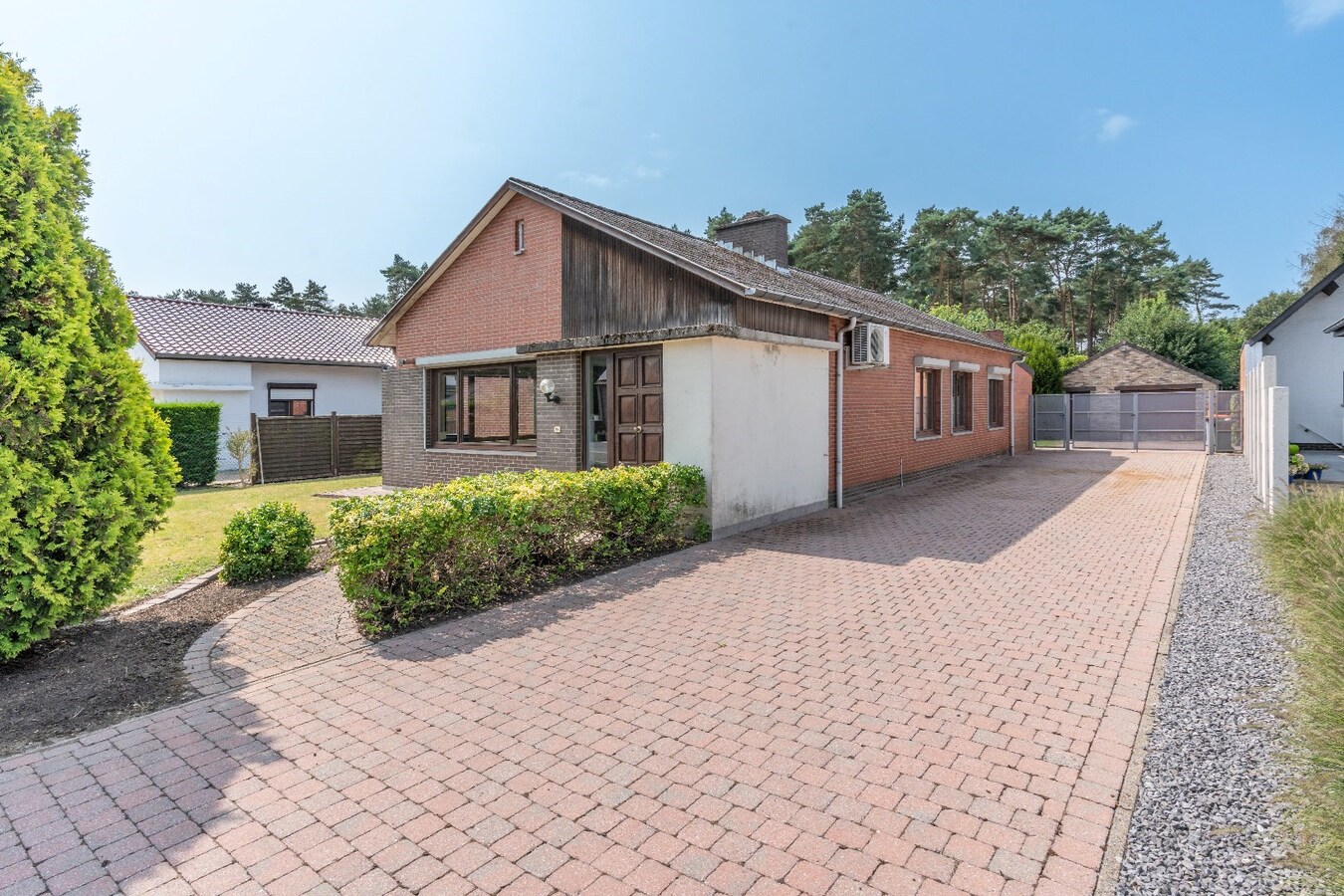 Ruime woning met drie slaapkamers 