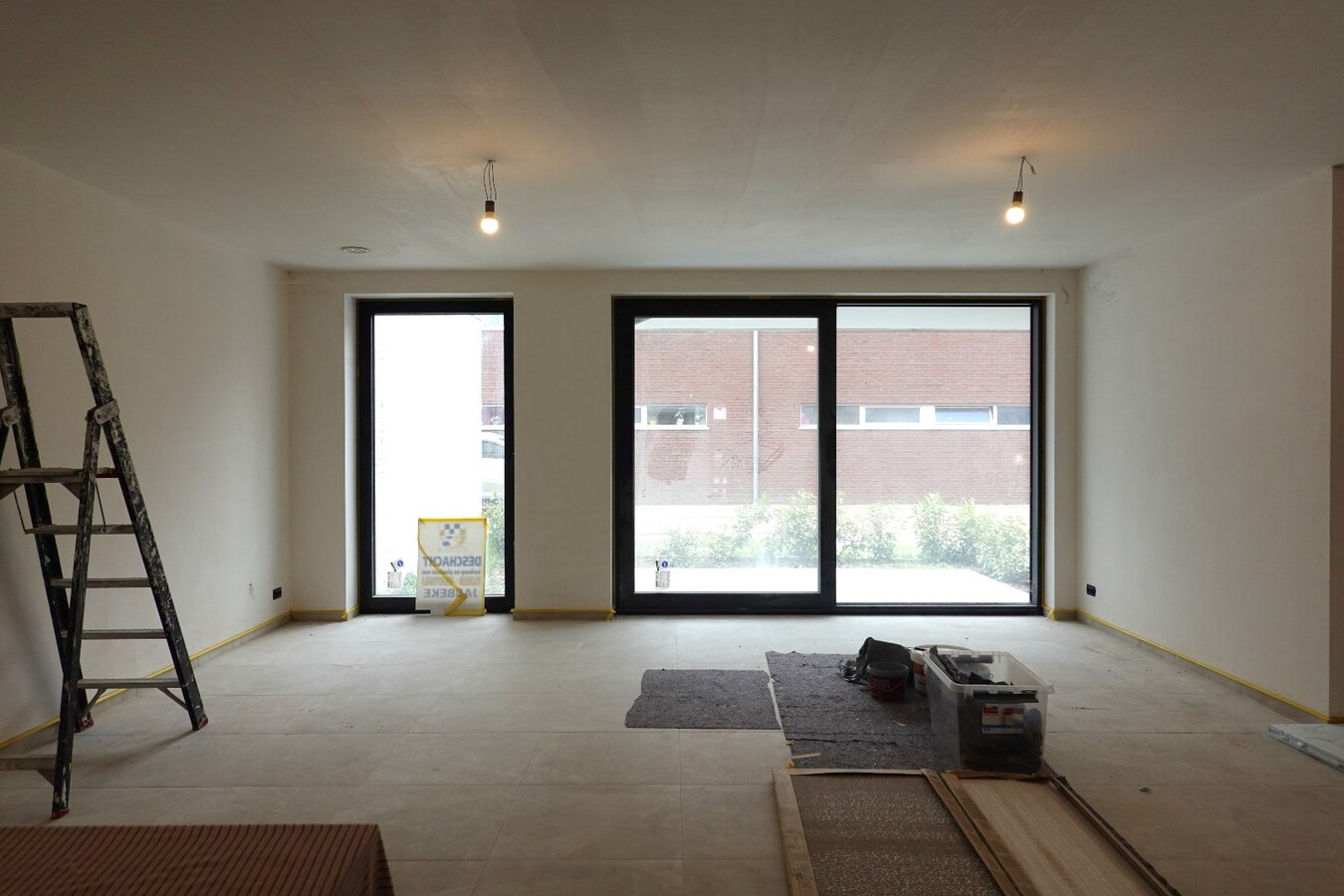 Prachtig nieuwbouwappartement van 108,43 m² met autostaanplaats op uitstekende ligging in hartje Jabbeke 