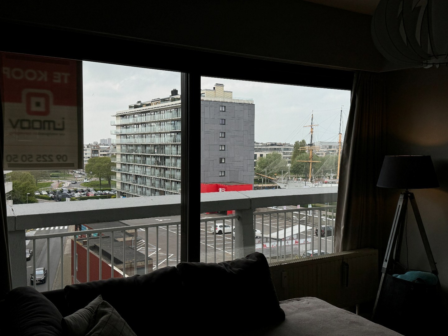 Ruim, lichtrijk hoekappartement met uniek havenzicht, topligging in hartje Oostende 