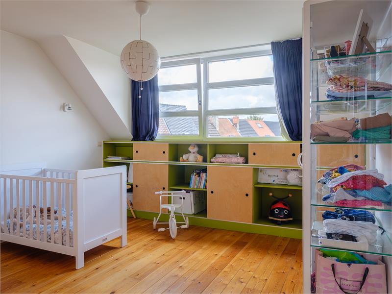 Lichtrijke en recent gerenoveerde woning op toplocatie aan het water 