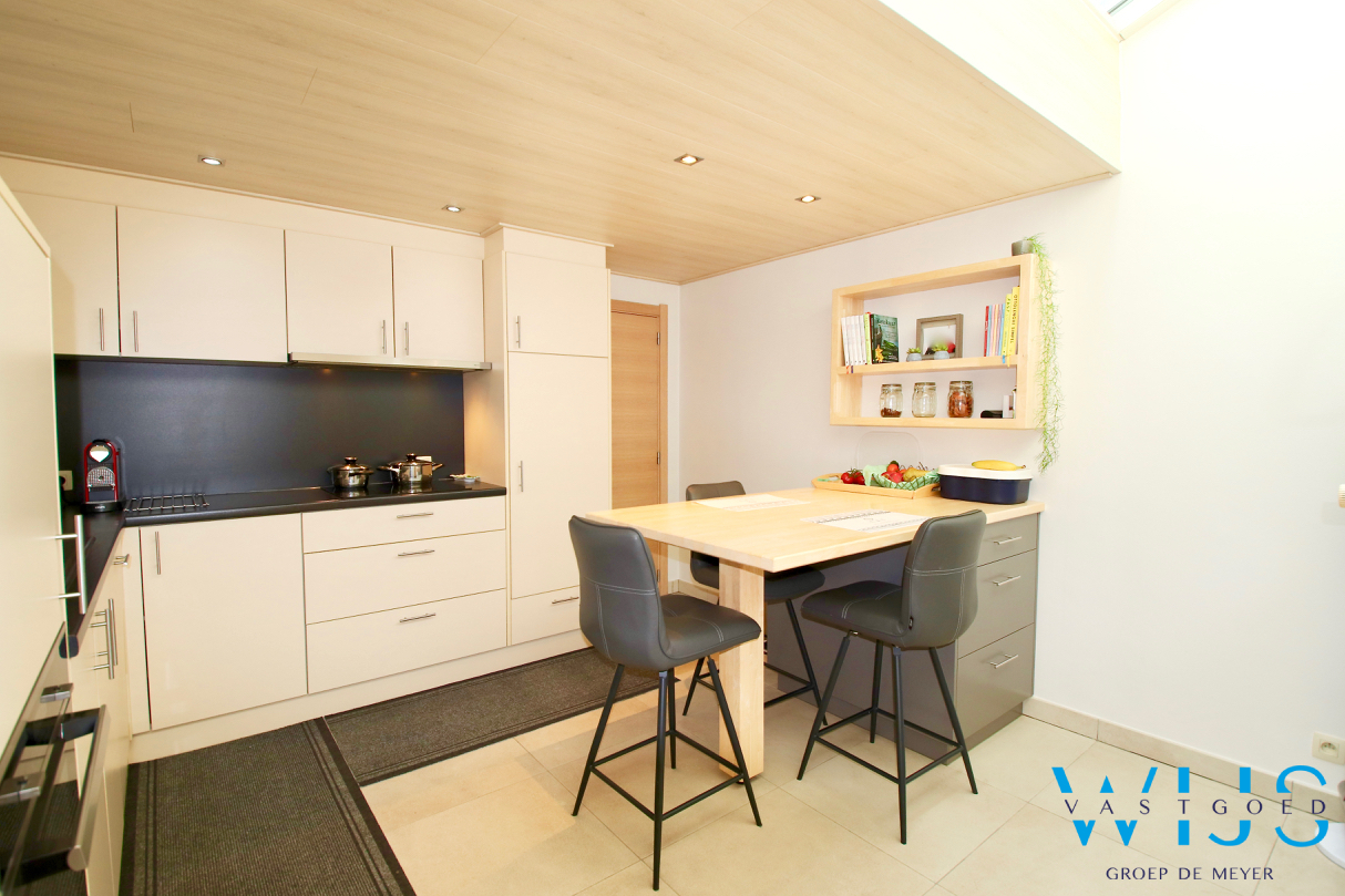 Super gezellige instapklare woning in Hartje Assenede ! 