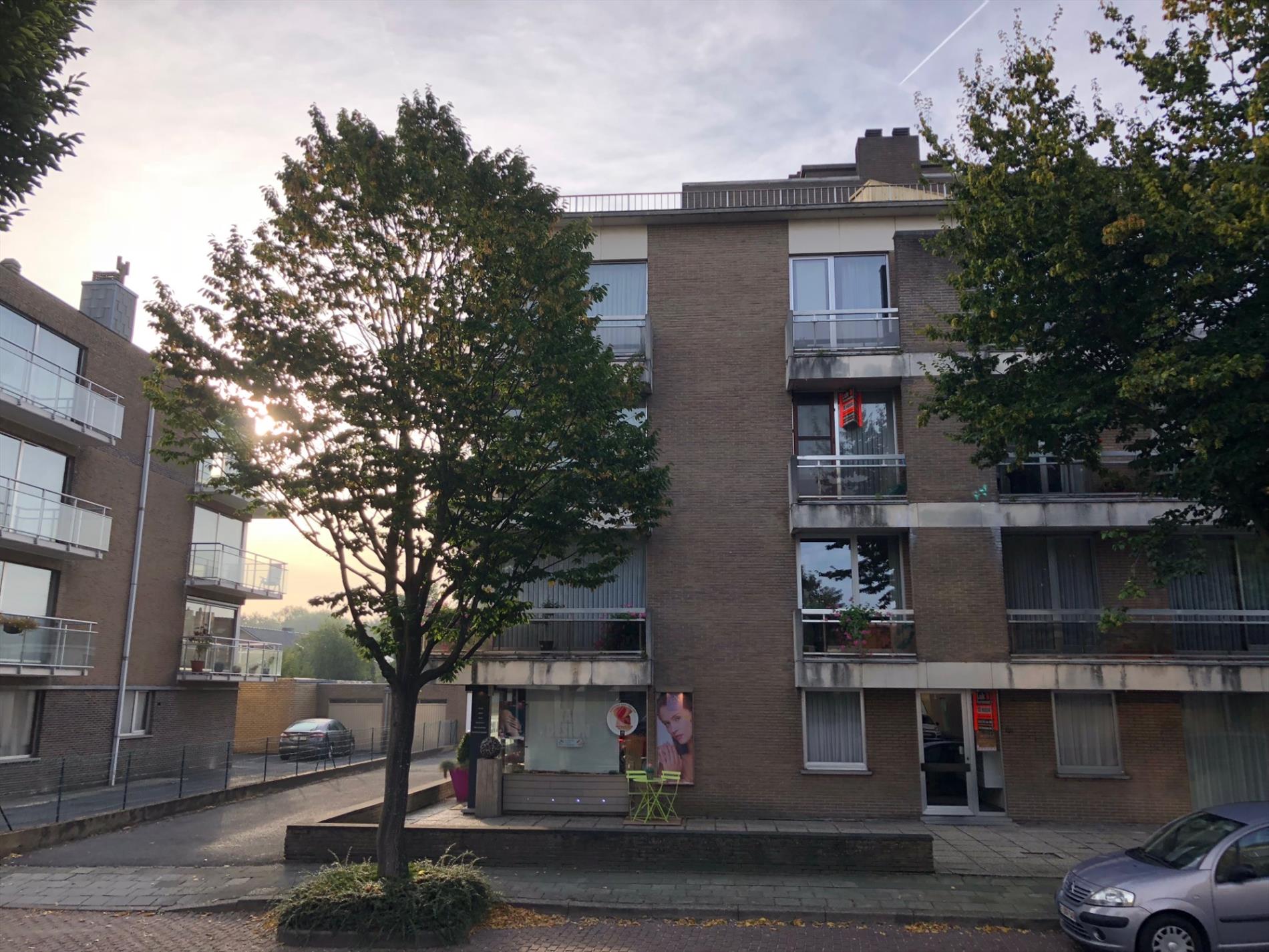 Ruim appartement met 3 slaapkamers en garage 