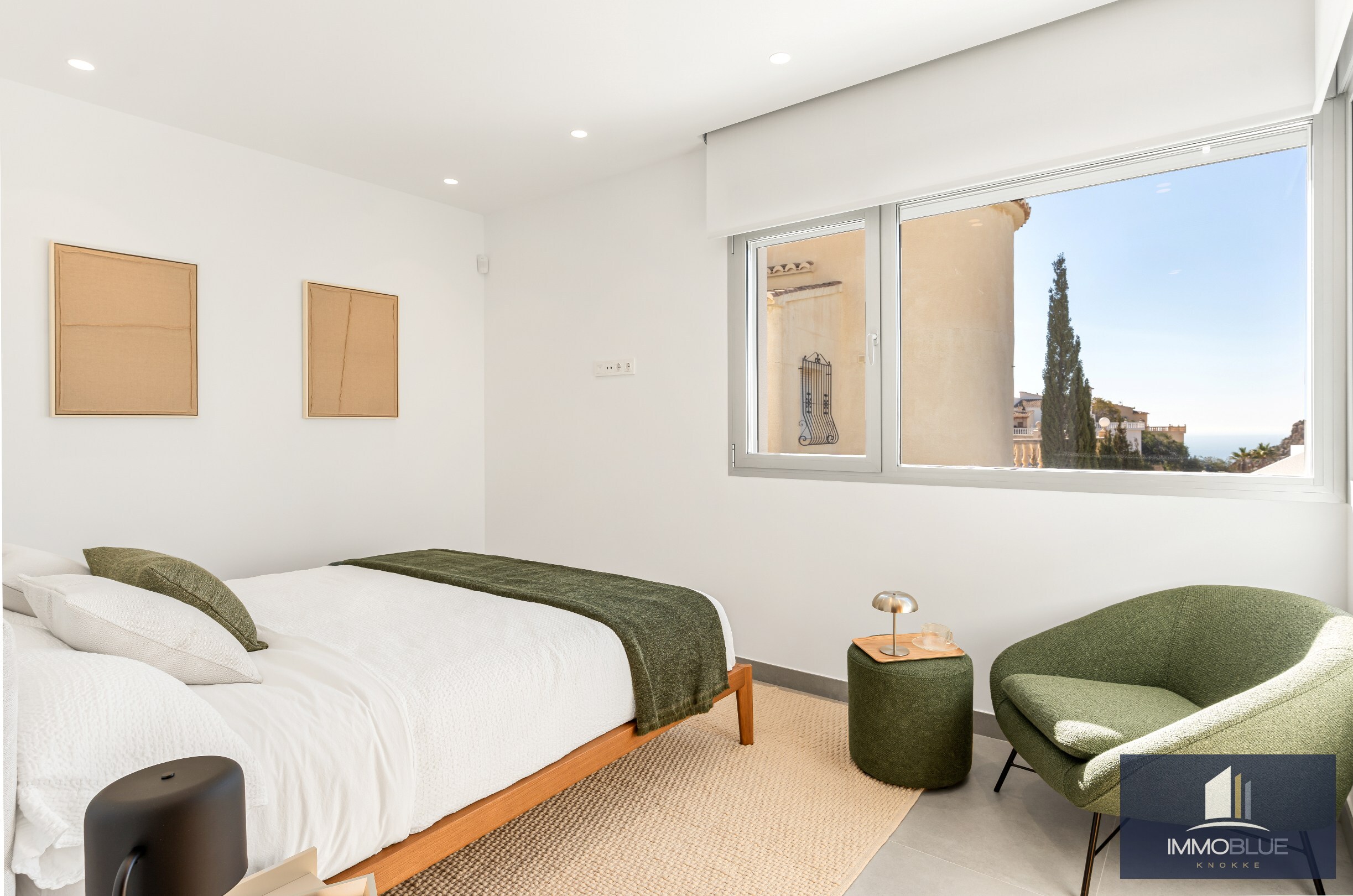 Open en praktisch wonen in mediterrane omgeving. 