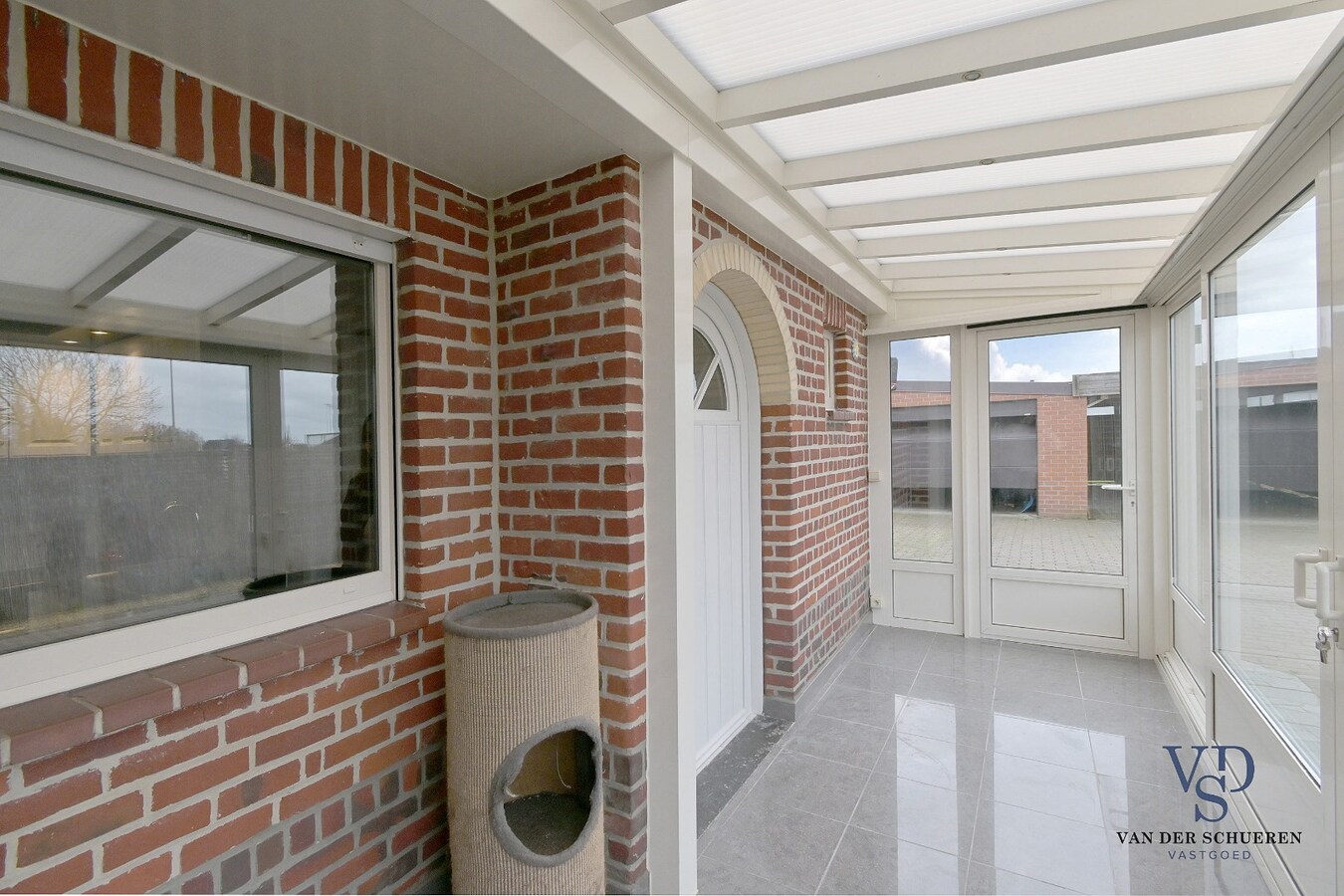 Degelijke Half Open Bebouwing 