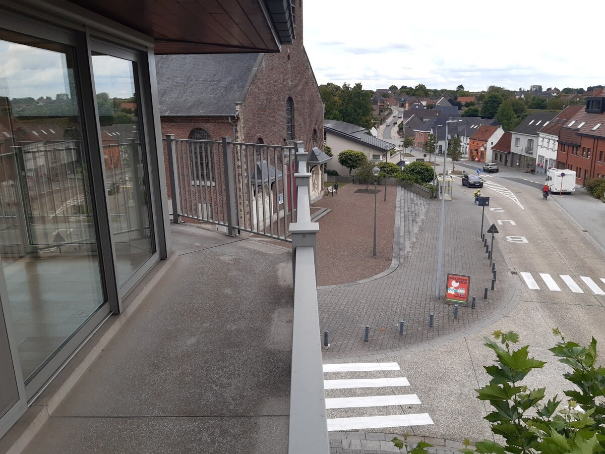 Exceptioneel appartement in hartje Dikkelvenne. 