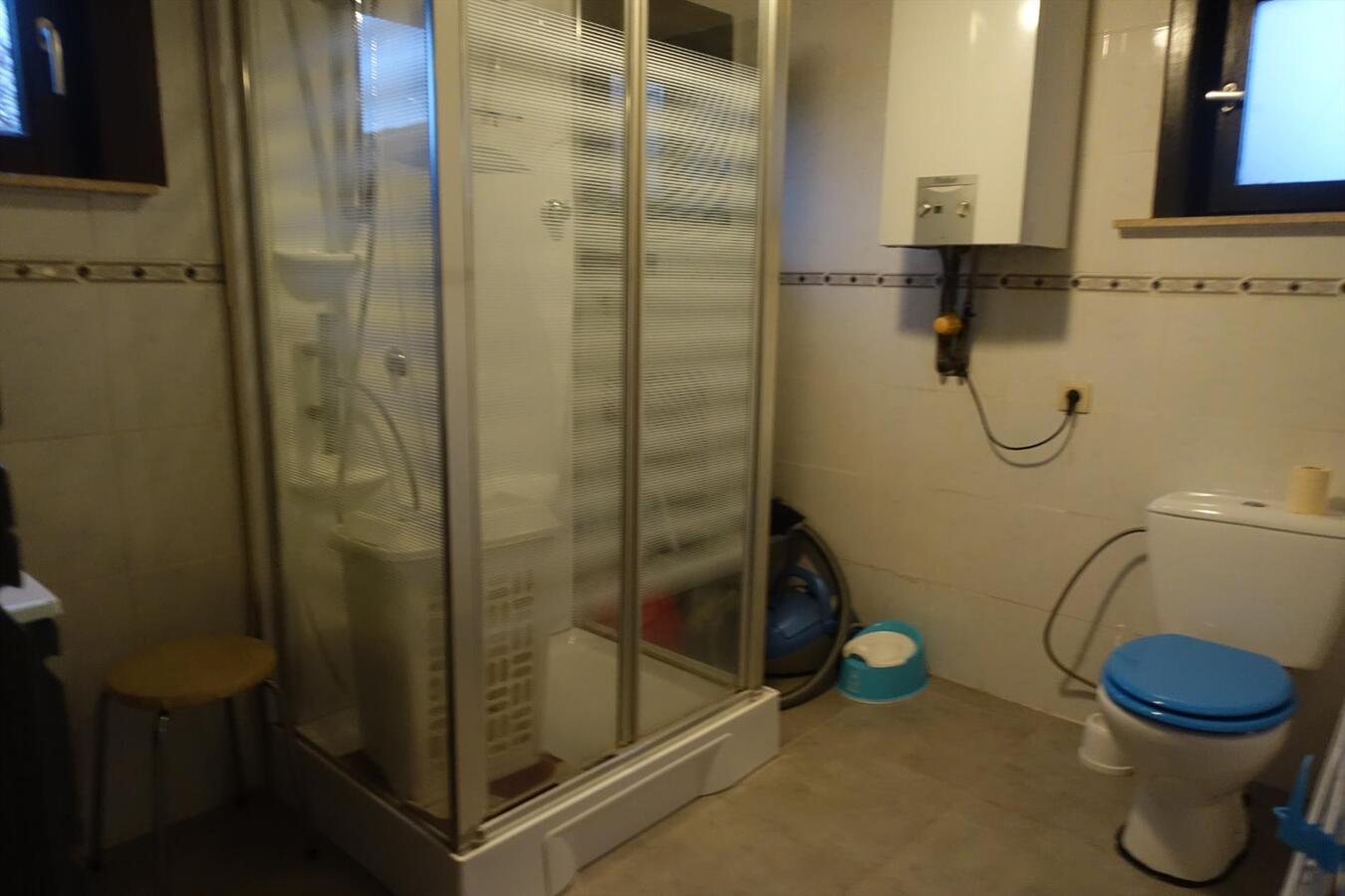 Degelijke woning met groot bijgebouw 