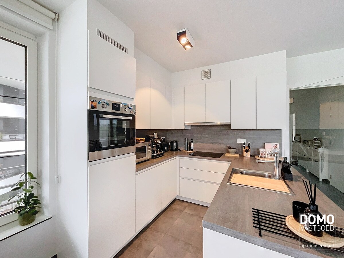 Hoogwaardig afgewerkt appartement gelegen aan de Blauwe Boulevard te Hasselt 