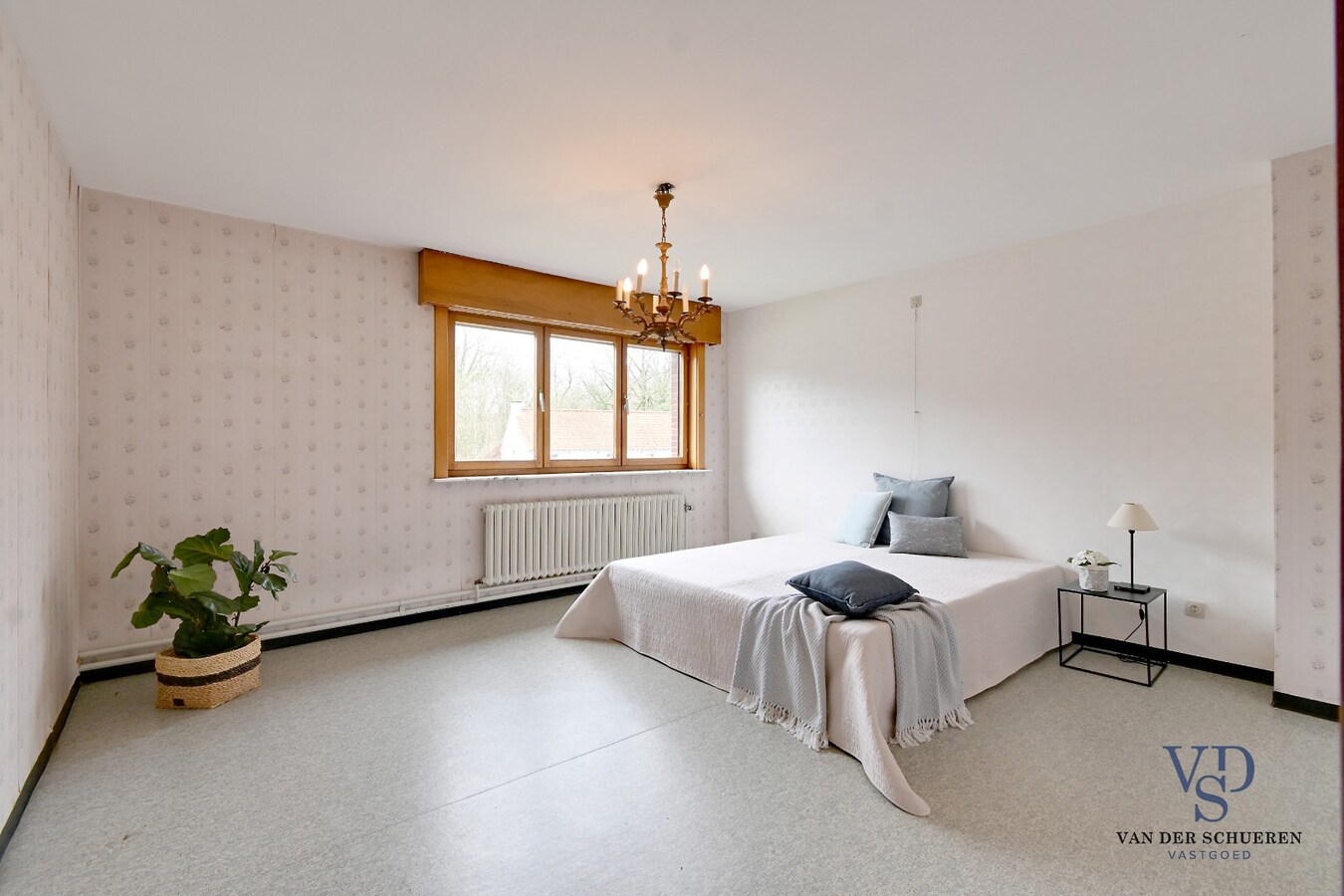 Degelijke eigendom met mogelijkheden 