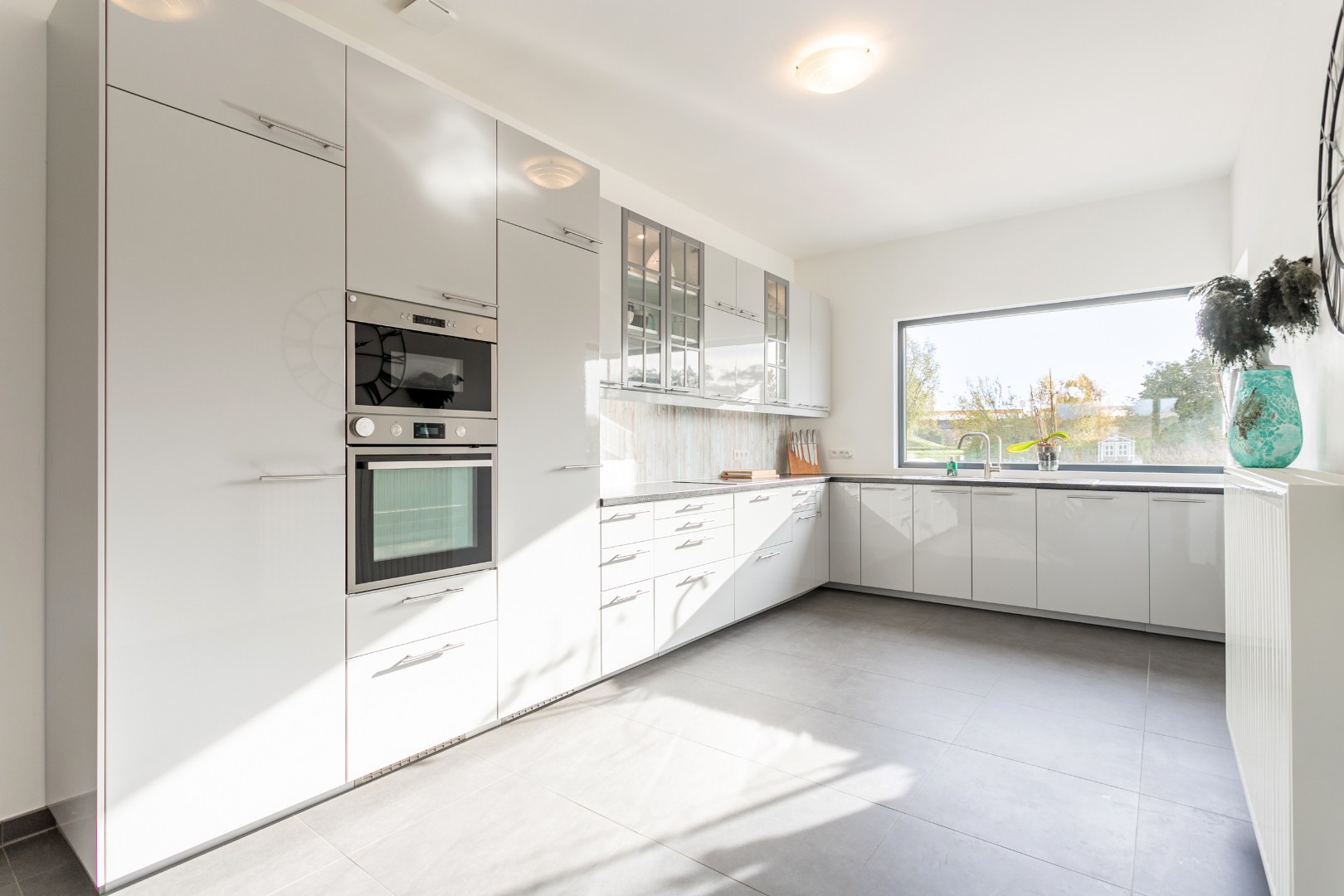 Instapklare woning met 4 slpk, tuin en parking 