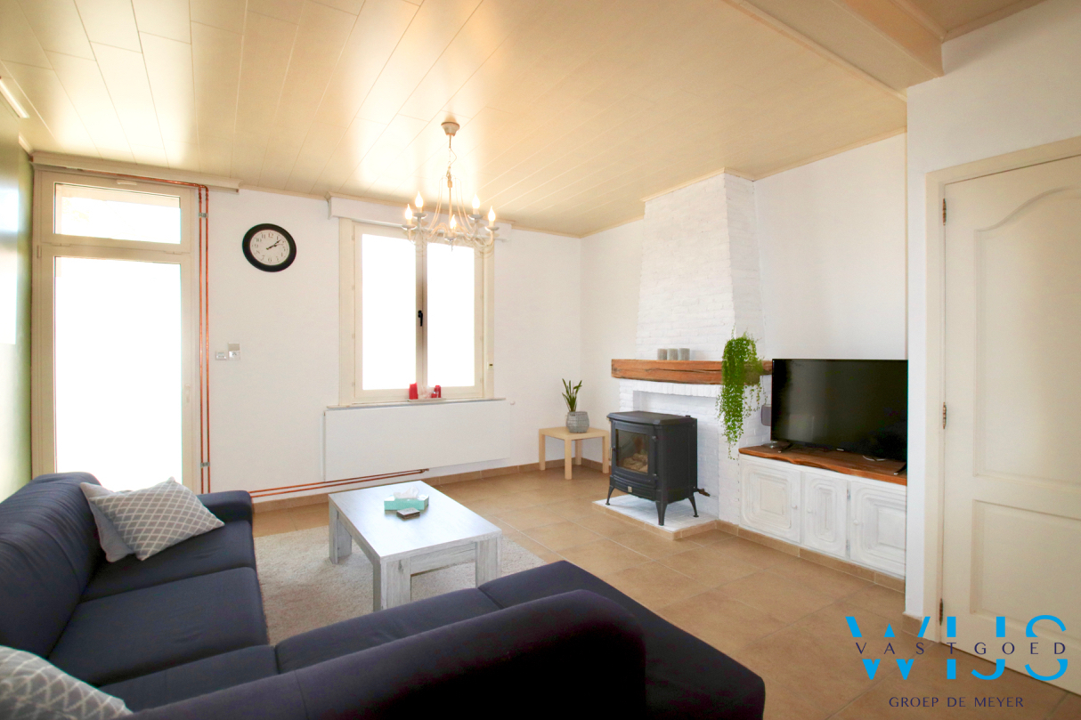 Instapklaar woonhuis op een prachtige ligging te Ertvelde ! 