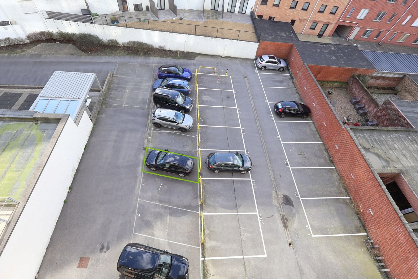 Modern appartement met eigen parkeerplaats nabij het strand Oostduinkerke 