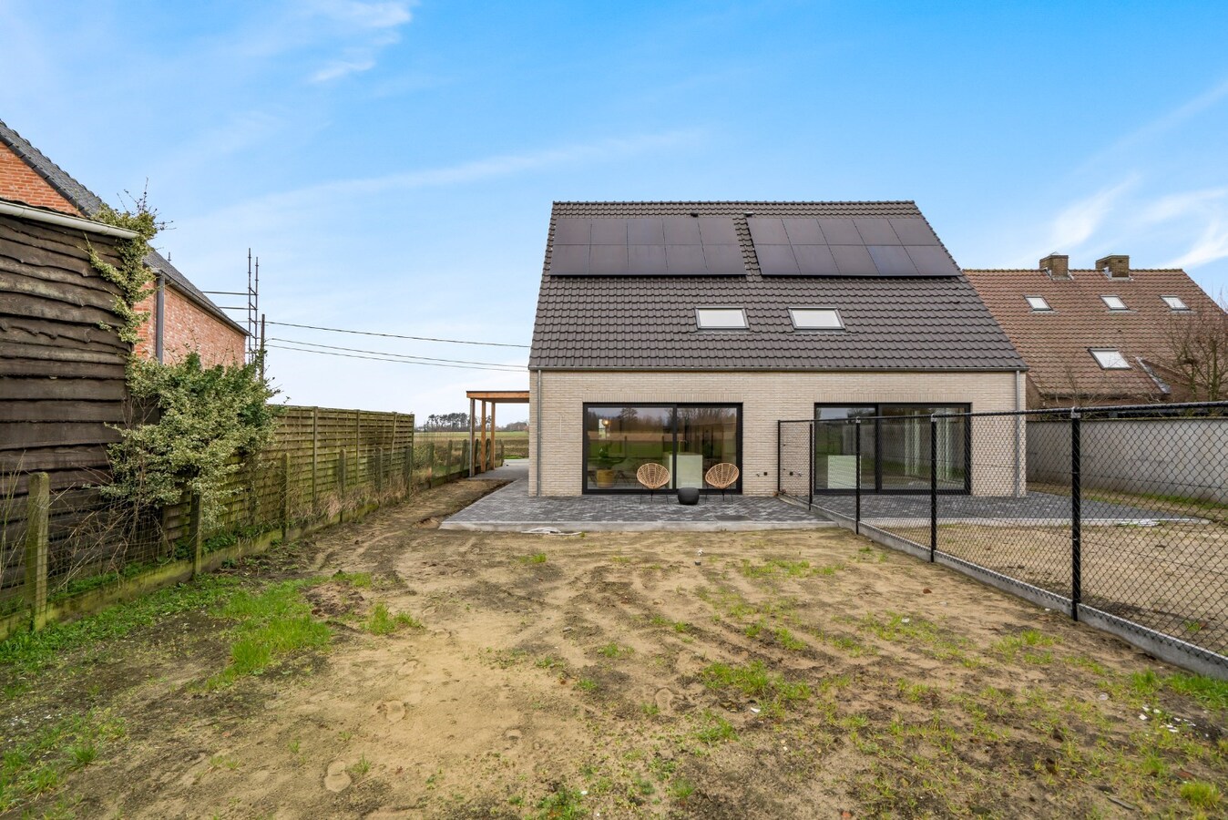 Halfopen nieuwbouwwoning met 3 slaapkamers te Koekelare 