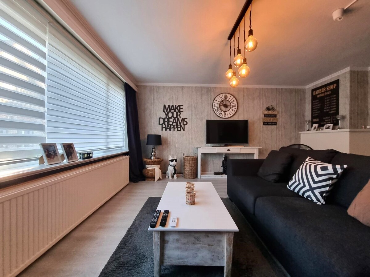 Centraal gelegen appartement met twee slaapkamers te Knokke 