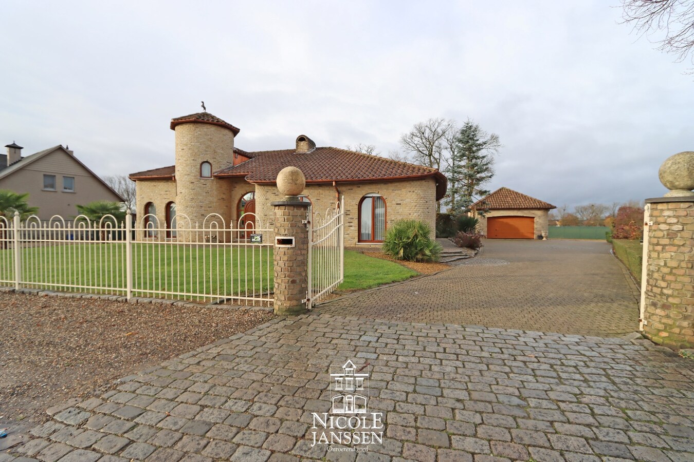 Te koop villa - Maasmechelen