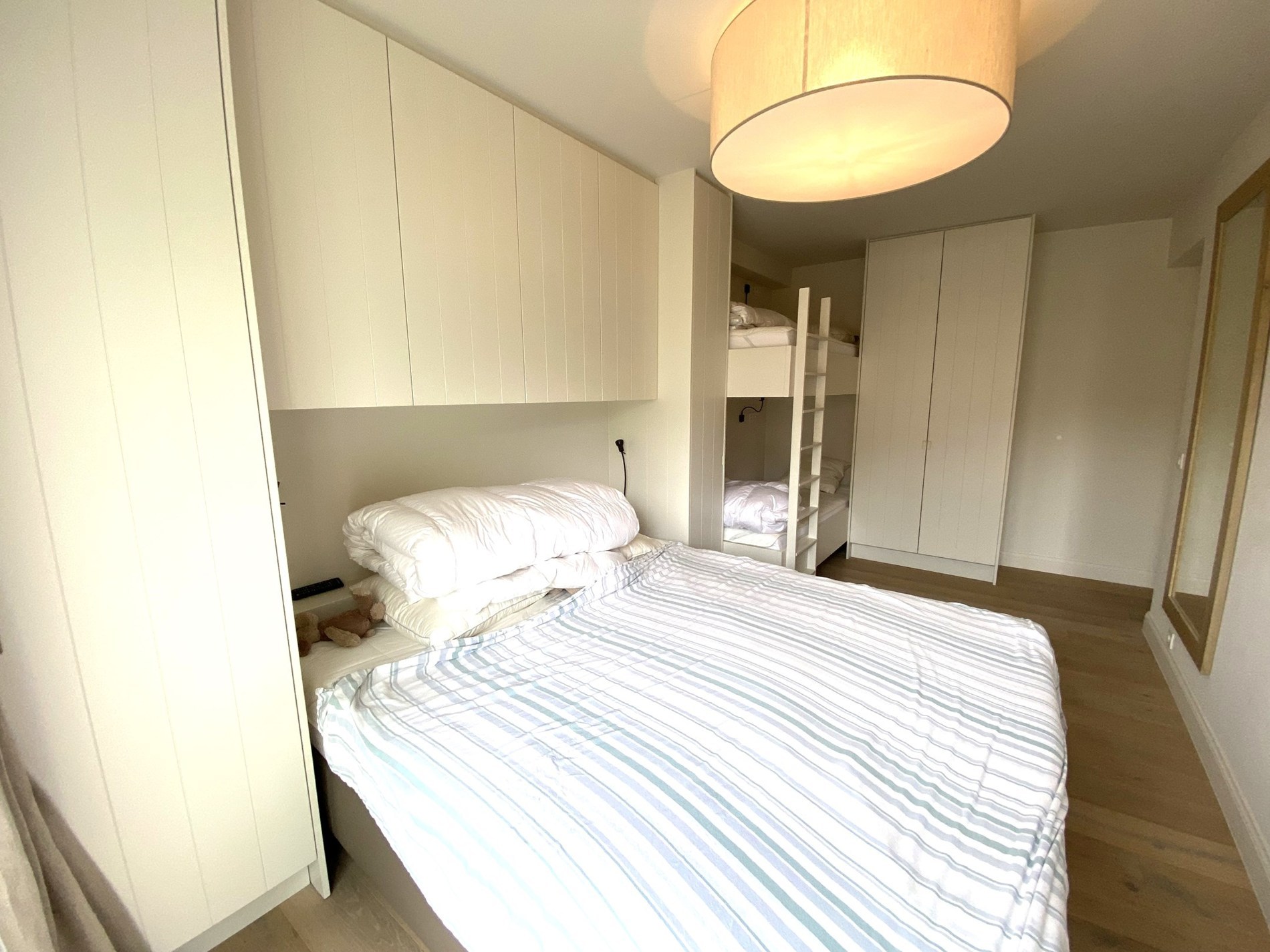 Gemeubeld - Gezellig 2 slaapkamer appartement gelegen in de Van Bunnenlaan te Knokke. 