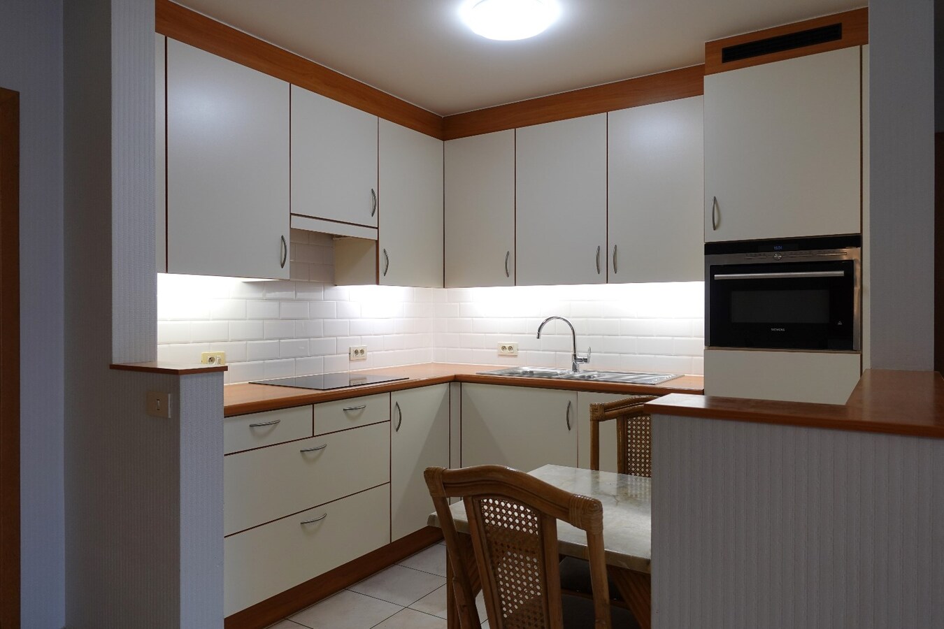 Ruim appartement te koop in Residentie Permeke op een uitstekende locatie te Jabbeke 