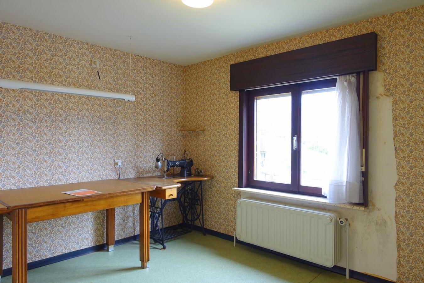 Ruime half-open woning 