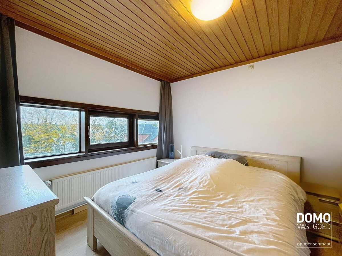 APPARTEMENT MET TERRAS IN HET CENTRUM VAN KERMT 