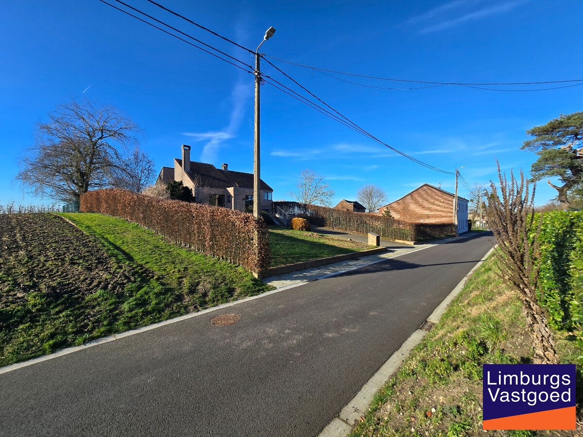 Nieuwbouwwoning, open bebouwing, 3 slpk, 12a, idyllisch gelegen te Gors-Op-Leeuw 