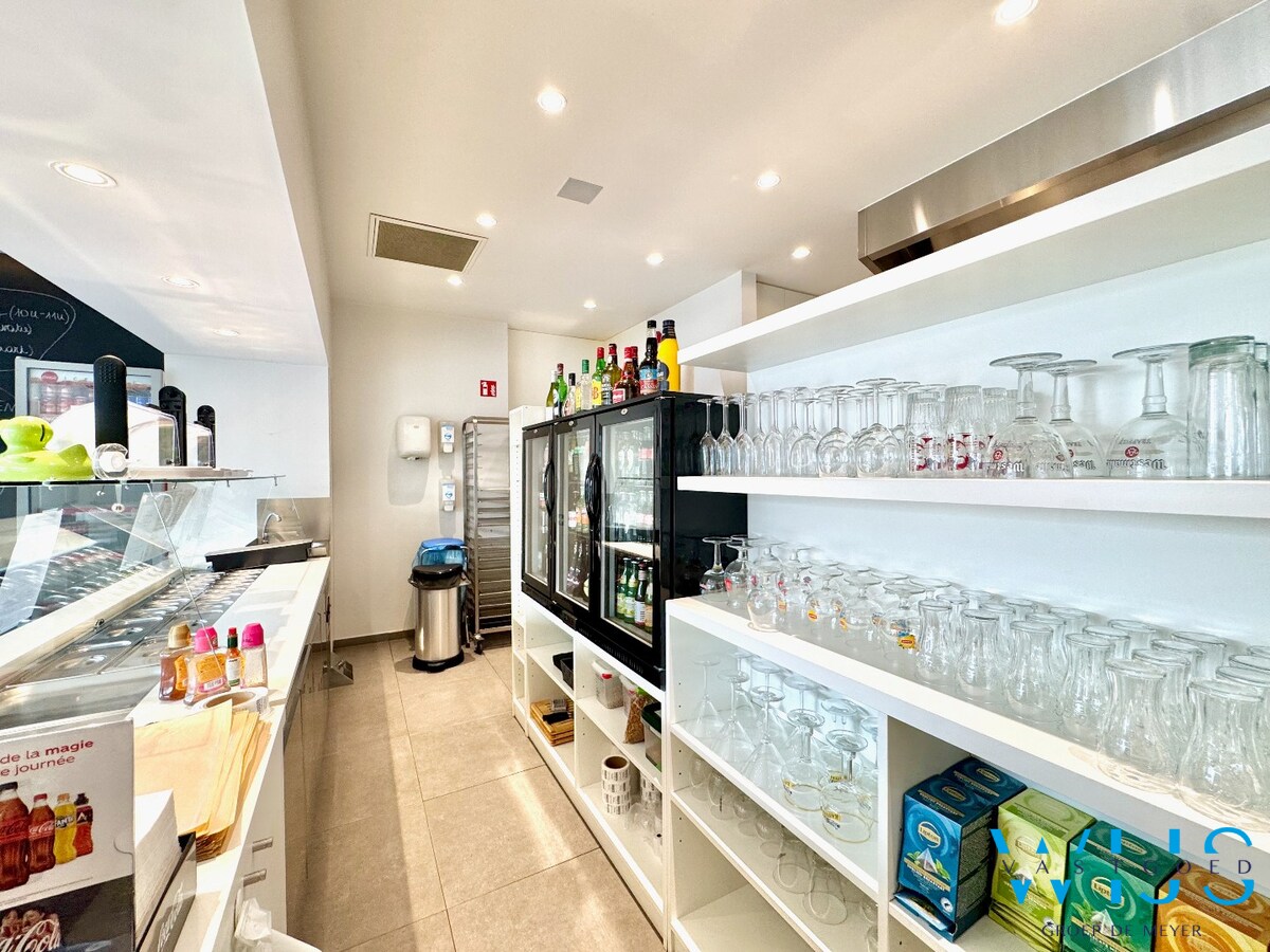 Instapklaar handelspand/lunchzaak in hartje Wachtebeke ! 