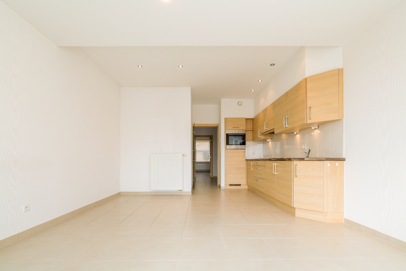 Gelijkvloers appartement met garagebox op uitstekende ligging 