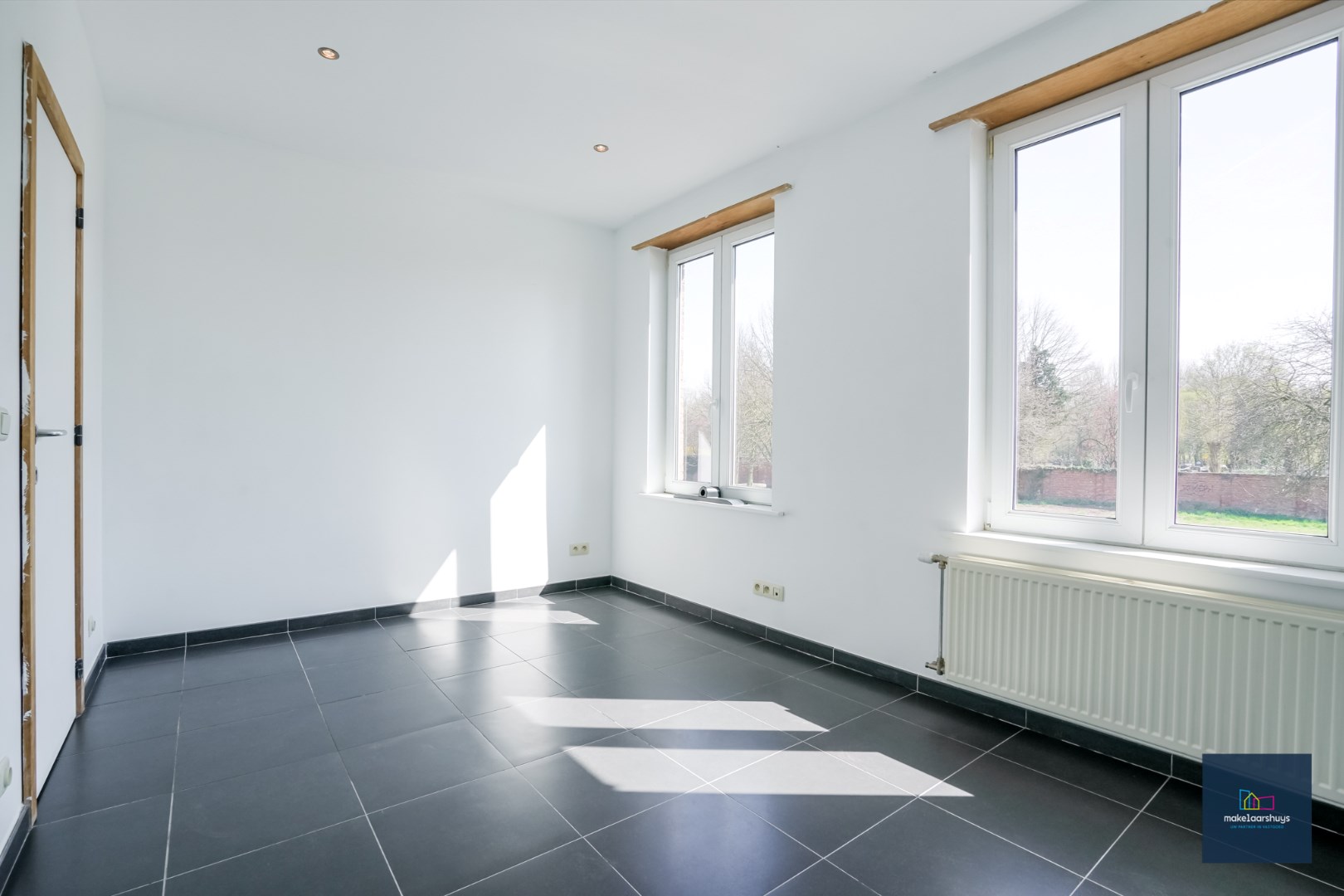 BEZOEKMOMENTEN VOLZET !!! Leuke woning met 3 slpk. en tuin te Gent/Mariakerke 