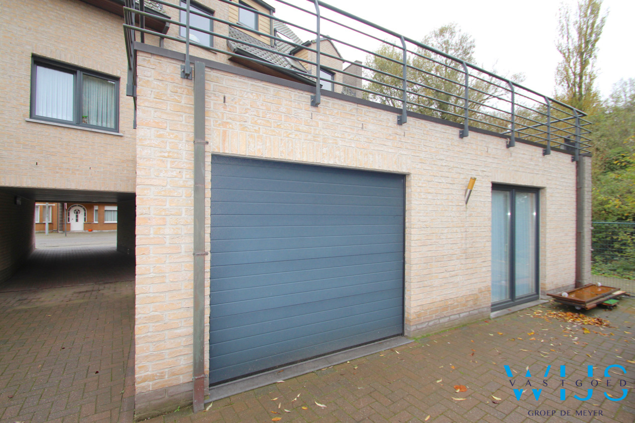 Prachtig gelijkvloers 2 slaapkamerappartement van 119m² te ERTVELDE ! 