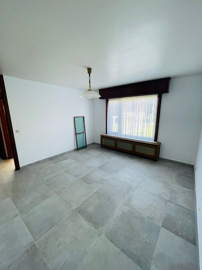 Ruime gezinswoning met 3 slaapkamers en garage 