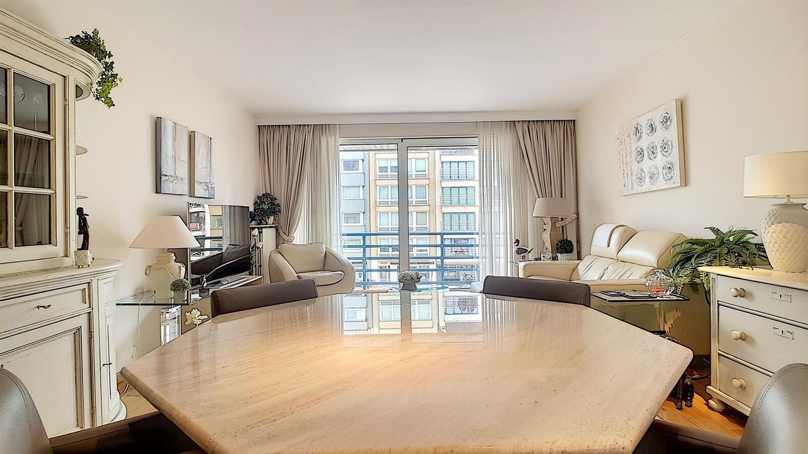 Appartement met open zicht over het vernieuwde Burg. Frans Desmidtplein - Knokke 