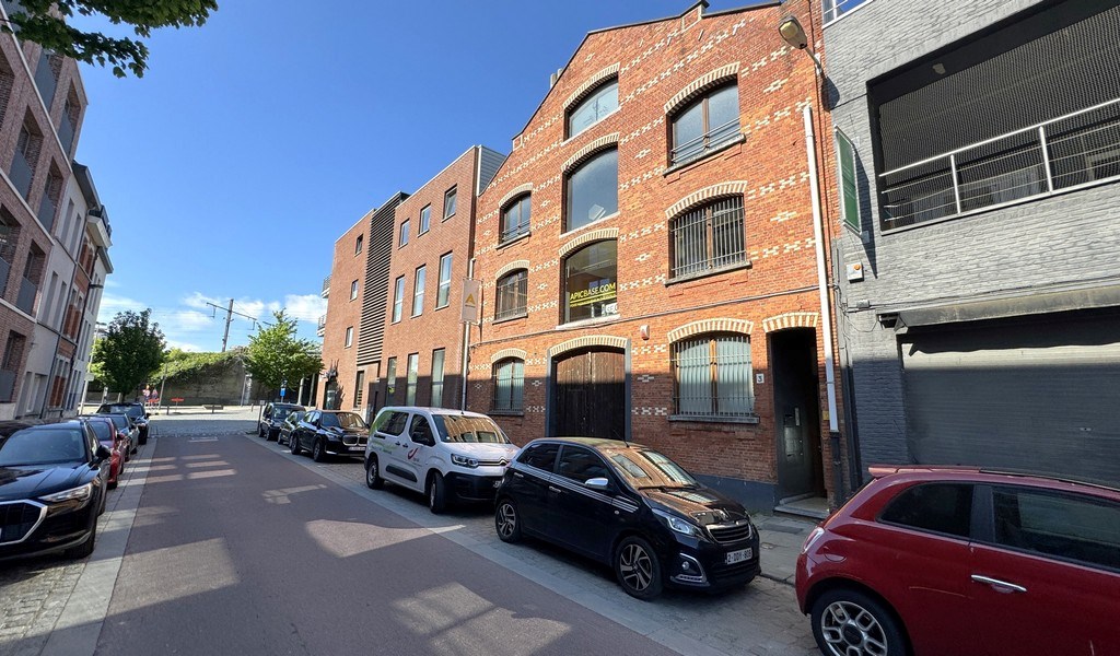 Kantoren en showrooms te huur in loftgebouw te Antwerpen