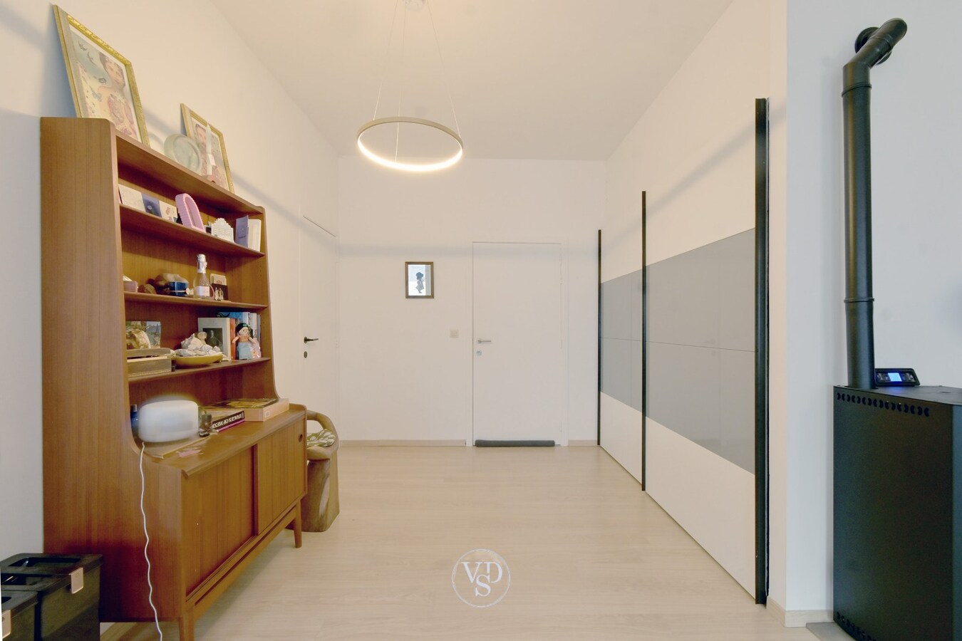 Exceptioneel ruim appartement in centrum Gavere. 