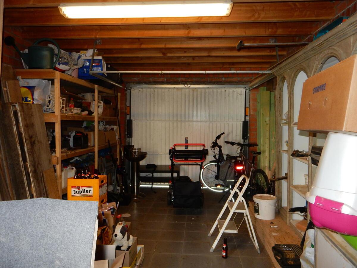 Ruime woning te Jabbeke met 4 slaapkamers 