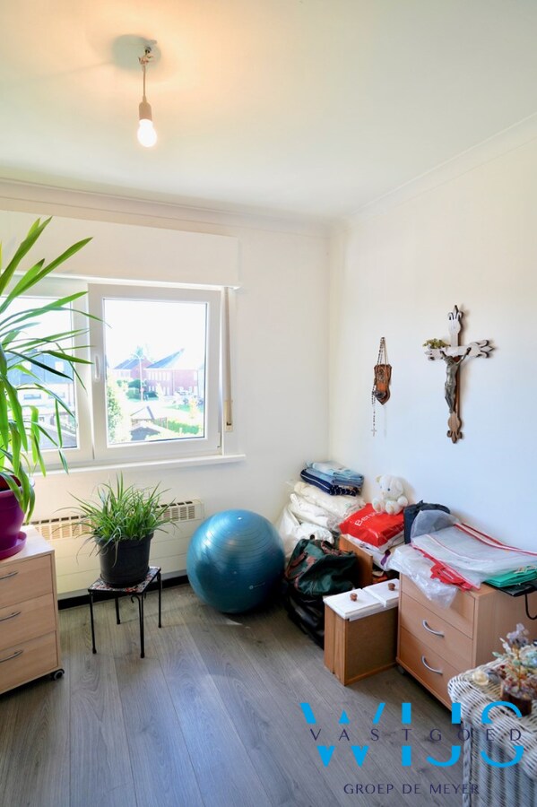 Bel-étage met inpandige garage &amp; zonnige tuin te Ertvelde! 