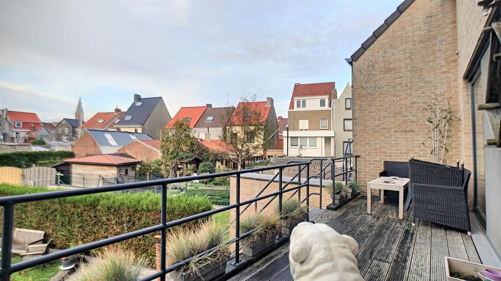 Knappe gezinswoning met vier slaapkamers en tuin - Zeebrugge 
