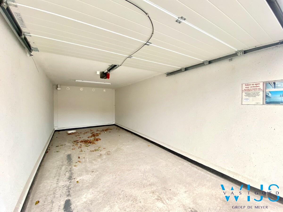 Bovengrondse garagebox te centrum Ertvelde ! 