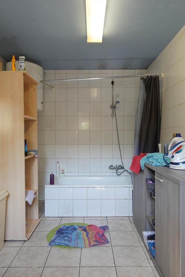 Ruime woning in centrum Jabbeke 