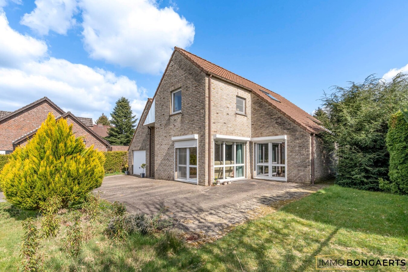 Ruime, rustig gelegen woning met drie slaapkamers 