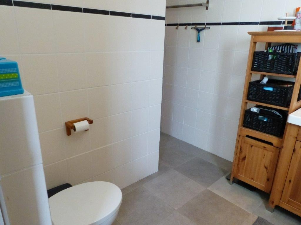 Gunstig gelegen, gerenoveerde woning met 3 slaapkamerss 