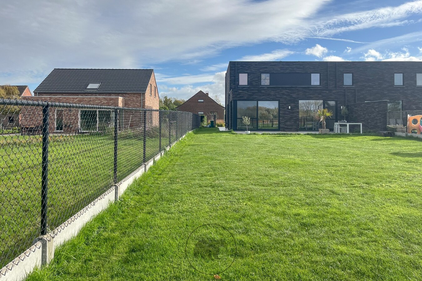 Nieuwbouwvilla met hoge afwerkingsgraad en weids uitzicht 