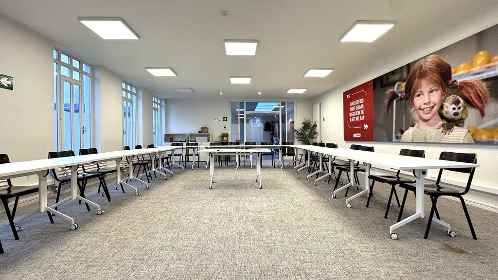 Ingedeelde kantoorruimte te huur vlakbij R4 en E40 in Drongen