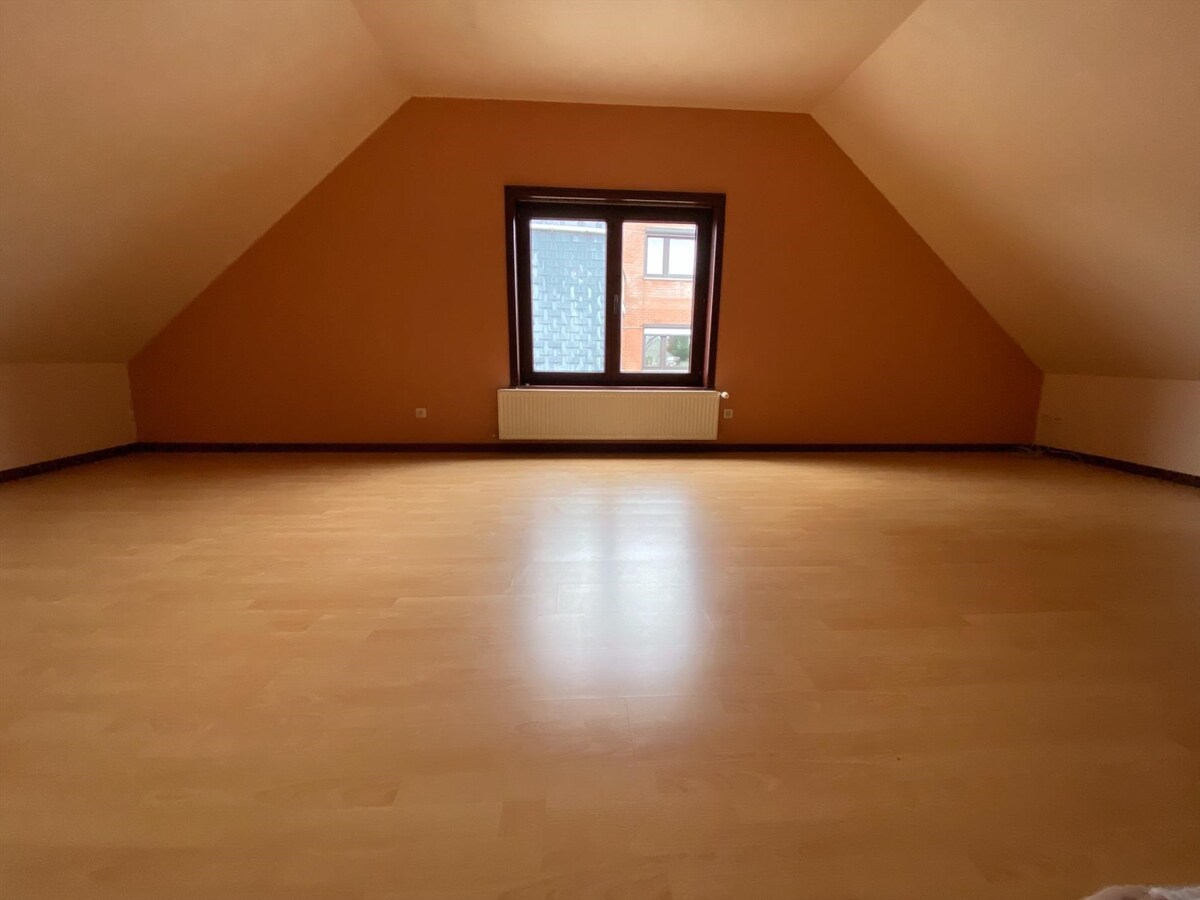Woning met 3 slaapkamers en garage te Ichtegem 