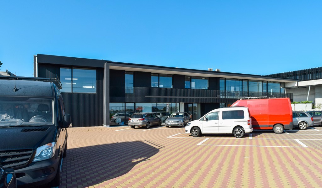 Kantoren en opslagruimte te huur in Nazareth