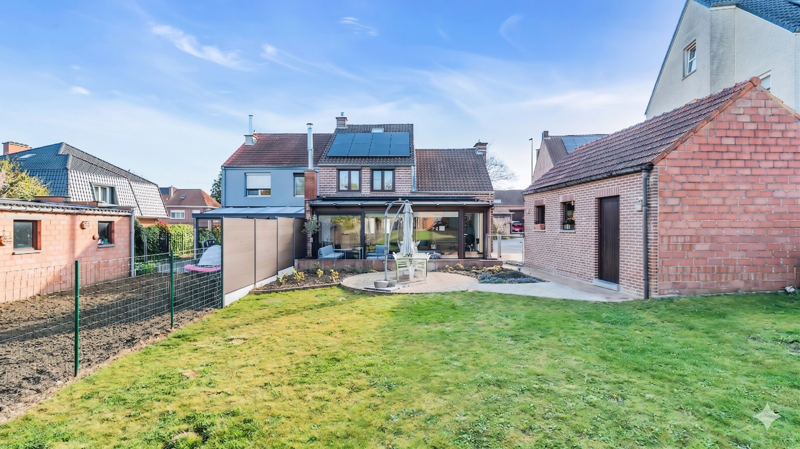 LUBBEEK - instapklare HOB op 7a33 