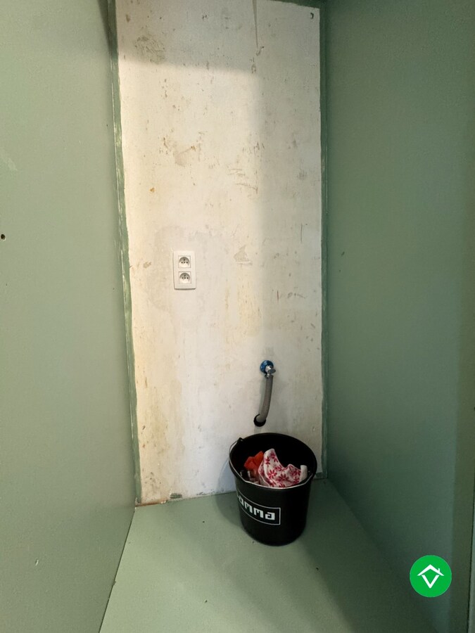 Instapklaar appartement met 2 slaapkamers en garage te Gent 