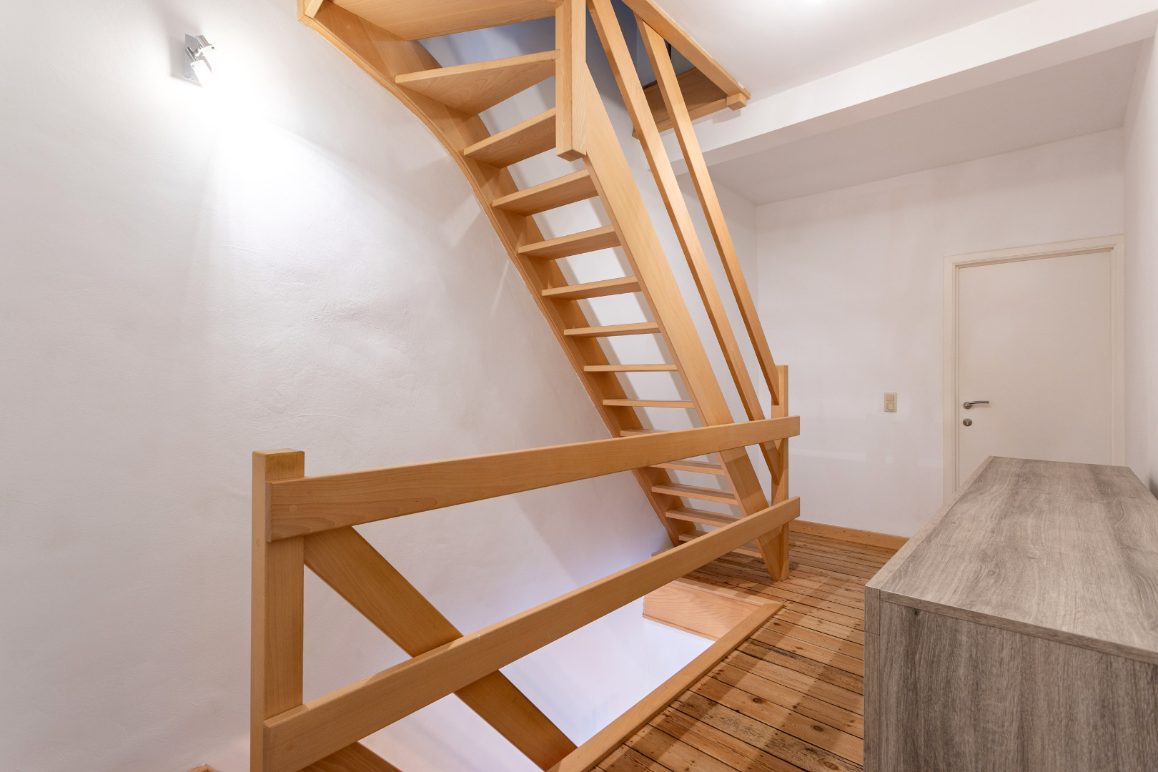 Instapklare woning (EPC B) met 3 slpk, 2 badk en terras te Halle (nabij station) 