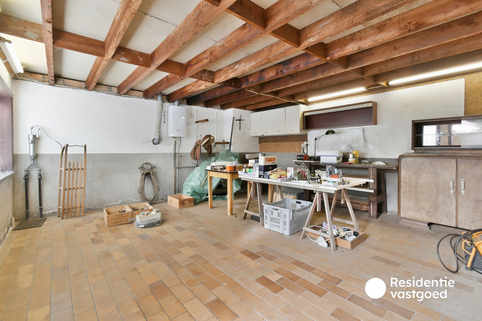 Ruime rijwoning met 6 slaapkamers in Gistel 