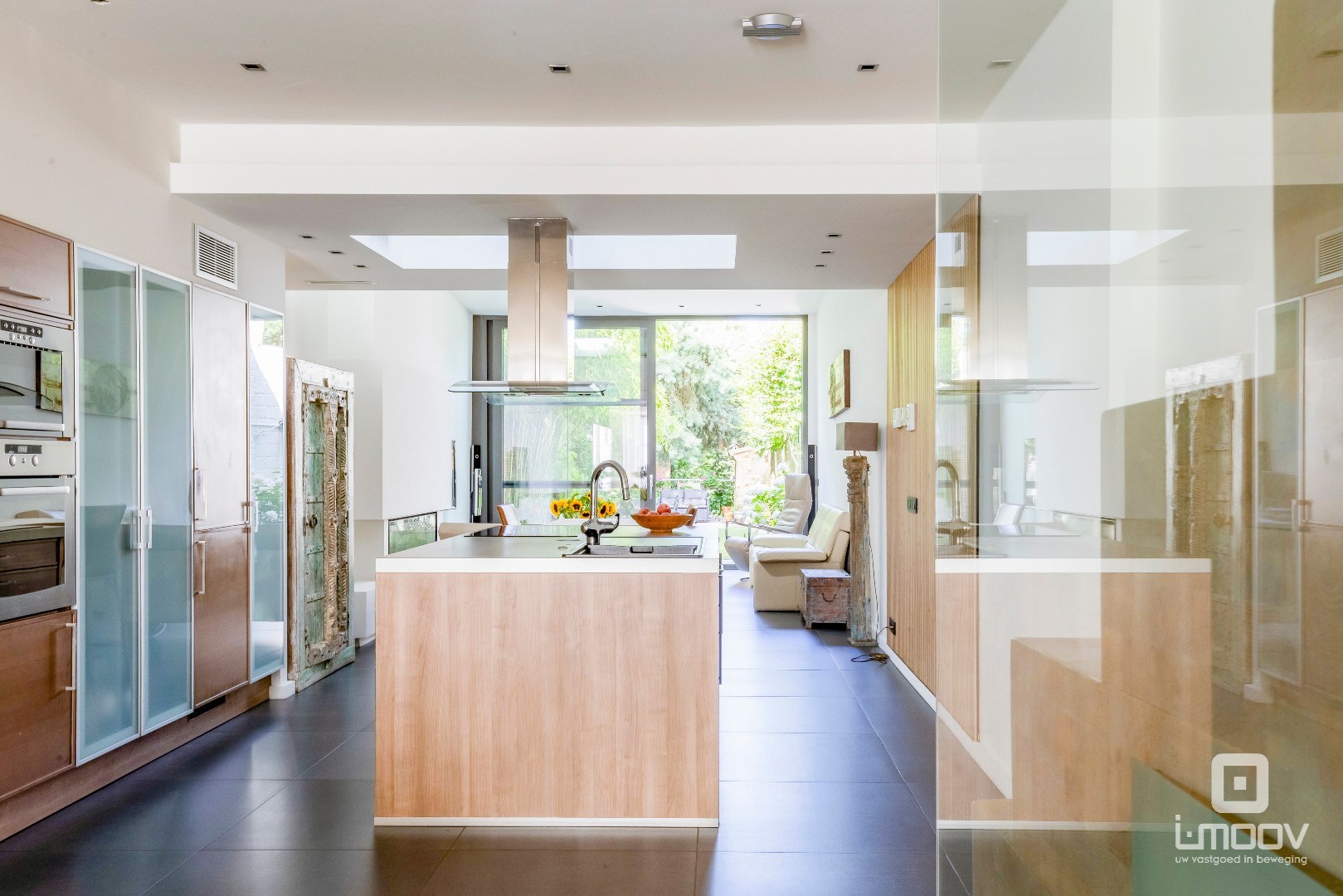 Architecturale woning met 3 slaapkamers te Zwijnaarde 