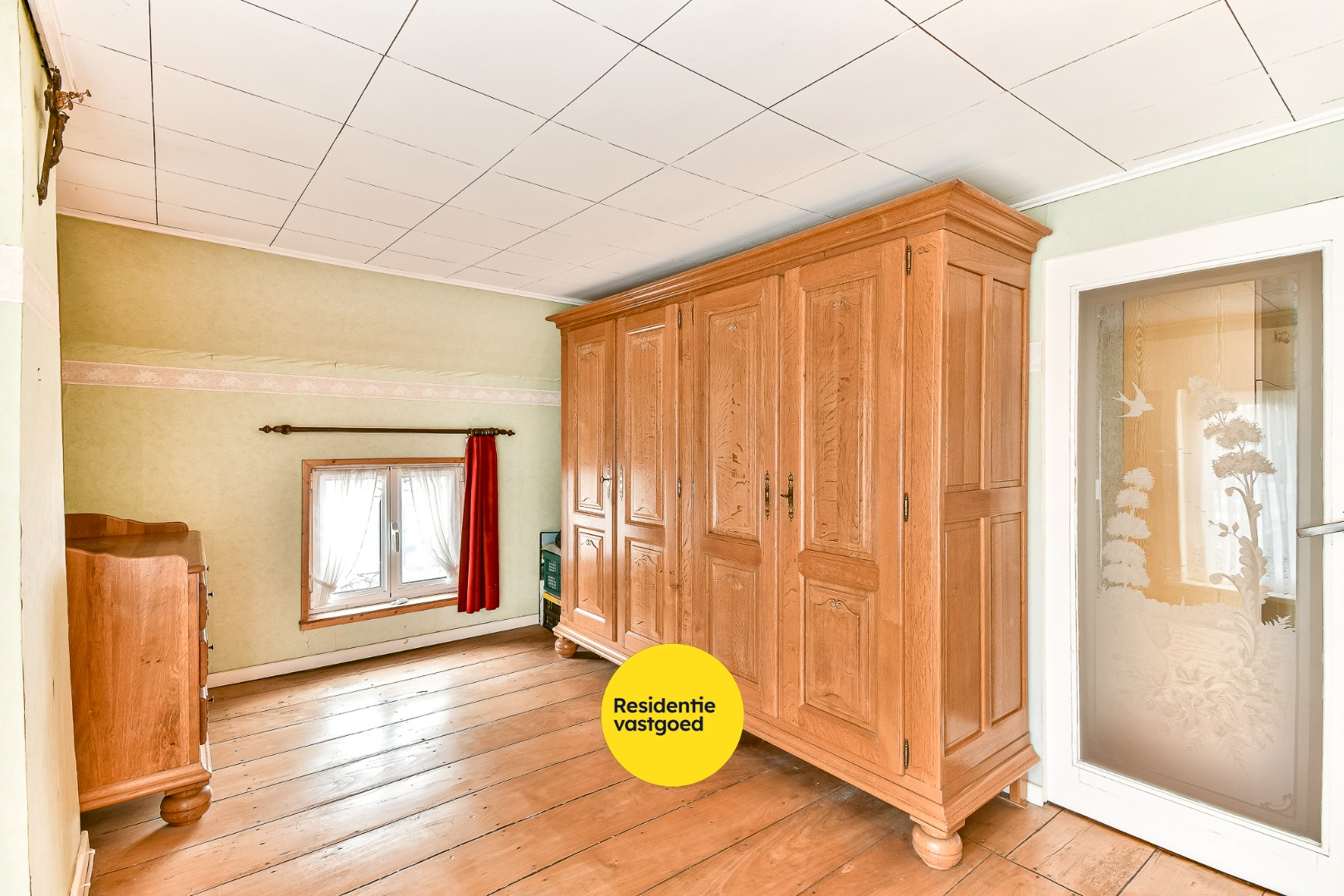 Te renoveren open bebouwing op ruim perceel van 1.300 m² met tal van mogelijkheden 